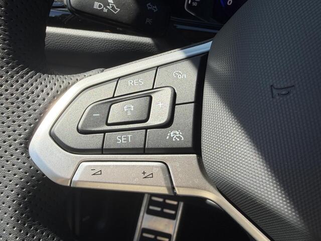Volkswagen T-Roc 1.5 Tsi R-Line Black Style |Pano|ACC|Camera|