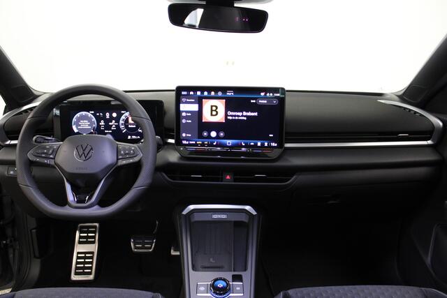 Volkswagen T-Roc 1.5 eTsi R-Line First Edition