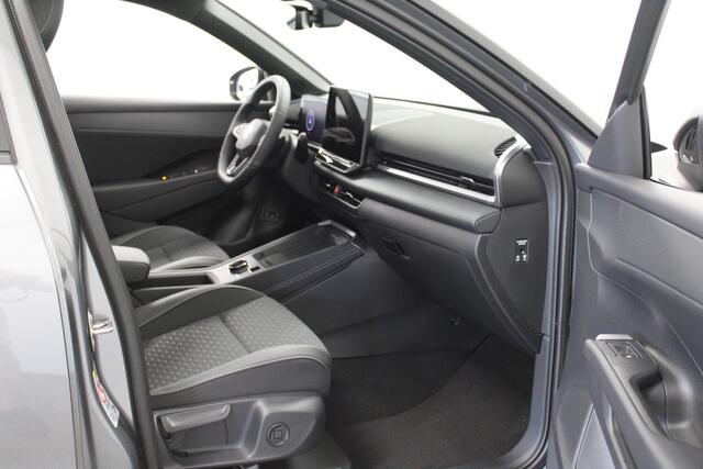 Volkswagen T-Roc 1.5 eTsi R-Line First Edition