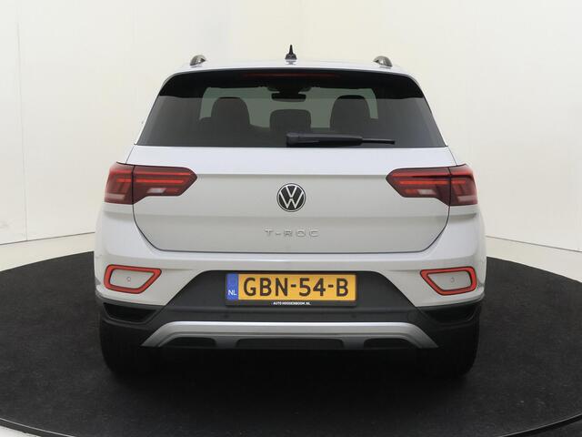 Volkswagen T-Roc 1.0 TSI Life | Keyless | Achteruitrijcamera | Parkeerassistent | CarPlay | Adaptieve cruise control | Elektrisch inklapbare buitenspiegels |