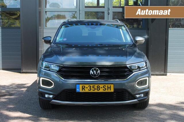 Volkswagen T-Roc 1.5 TSI Style Business Automaat / Afneembare trekhaak / stoel verwarming