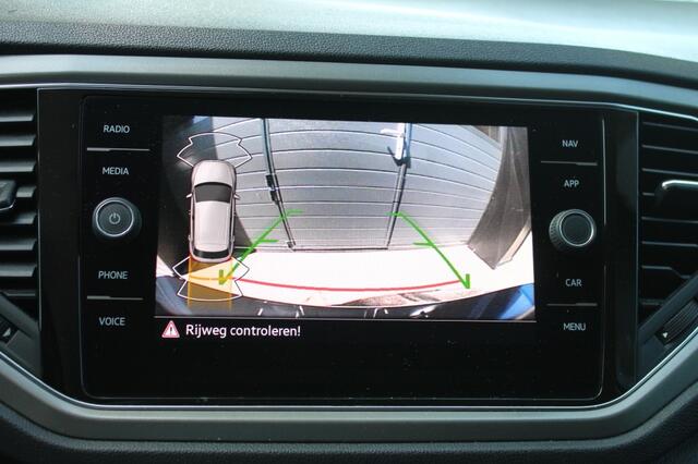 Volkswagen T-Roc 1.5 TSI Style Business Automaat / Afneembare trekhaak / stoel verwarming