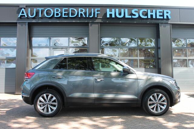 Volkswagen T-Roc 1.5 TSI Style Business Automaat / Afneembare trekhaak / stoel verwarming