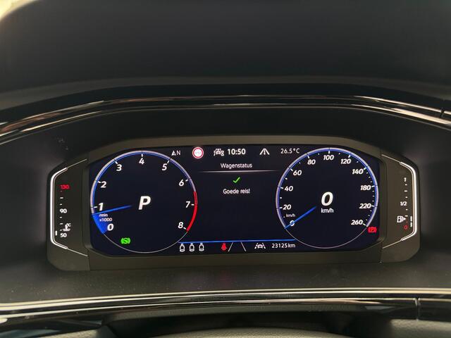 Volkswagen T-Roc 1.5 TSI R-Line / Pano / Camera /