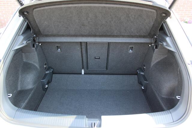 Volkswagen T-Roc 1.5 TSI 150PK R-Line Edition |ACC|LED|KEYLESS|CAMERA|