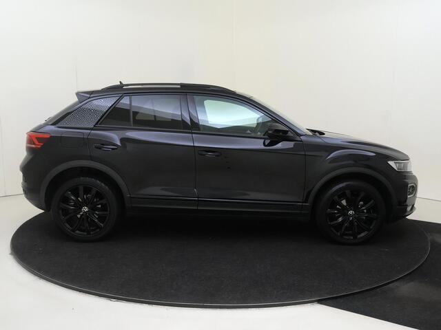 Volkswagen T-Roc 1.5 TSI Sport | Panoramadak | Black style | Keyless | Digital cockpit Pro | Achteruitrijcamera | Navigatie | Stoelverwarming |