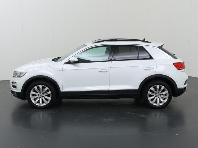 Volkswagen T-Roc 1.0 TSI Style | Trekhaak | Panoramadak | Navigatie | PDC | DAB | Apple CarPlay/Android Auto | Climate Control | Adaptieve Cruise Control |