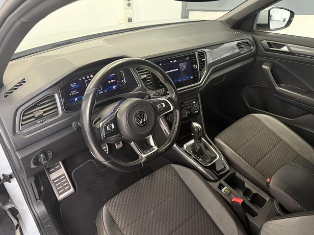 Volkswagen T-Roc 1.5 TSI 3x R-Line | PANO | CAMERA | CARPLAY | VIRTUAL | ALL SEASONS |