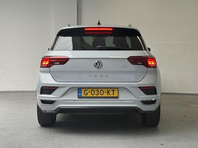 Volkswagen T-Roc 1.5 TSI 3x R-Line | PANO | CAMERA | CARPLAY | VIRTUAL | ALL SEASONS |