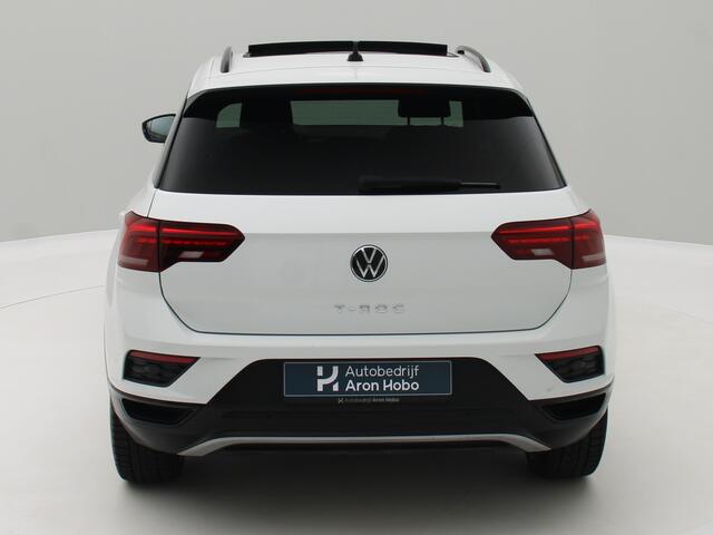 Volkswagen T-Roc 1.5 TSI Sport Pano, Trekhaak, Camera, Stoelverwarming
