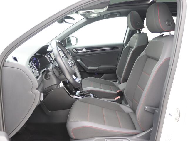 Volkswagen T-Roc 1.5 TSI Sport Pano, Trekhaak, Camera, Stoelverwarming