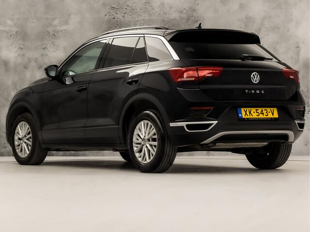 Volkswagen T-Roc 1.5 TSI Sport 150Pk Automaat (APPLE CARPLAY, GROOT NAVI, CLIMATE, GETINT GLAS, SPORTSTOELEN, ADAPTIVE CRUISE, PARKEERSENSOREN, NIEUWE APK, NIEUWSTAAT)