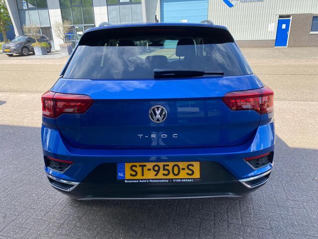 Volkswagen T-Roc 1.0 TSI Style | 115PK | Navigatie | Cruise Control | Park Assist