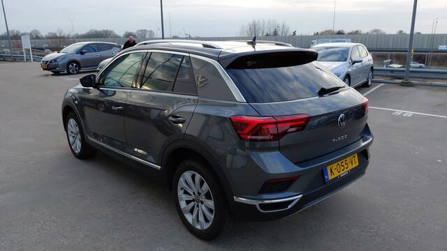 Volkswagen T-Roc 1.5 TSI Sport | Executive Pakket | Sport+ pakket | Camera | VERWACHT