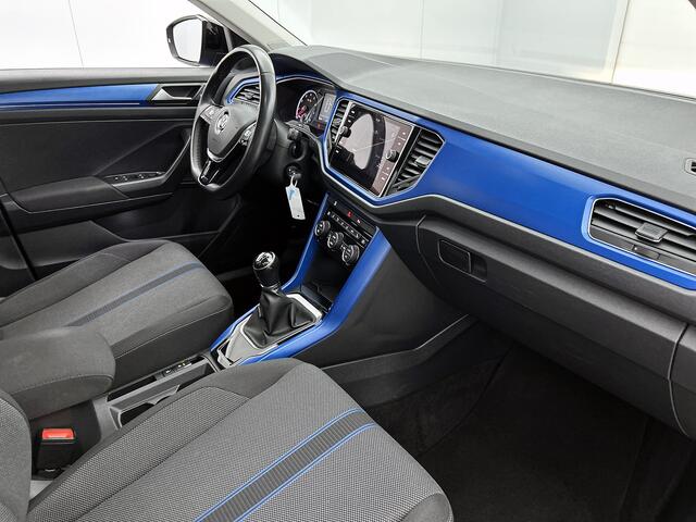 Volkswagen T-Roc 1.0 TSI Style Bus. R-line Stoelverwarming, ACC,