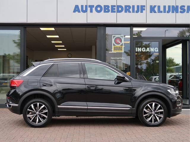 Volkswagen T-Roc 1.5 TSI Style Business | Virtual | 17 inch velgen | Trekhaak | Led