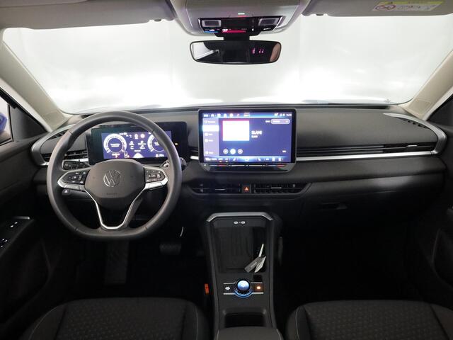 Volkswagen T-Roc Life First Edition 1.5 eTSI 85 kW / 116 PK SUV 7 v DSG | Camera| 18'LM-velgen| verwarmd stuur en stoelen