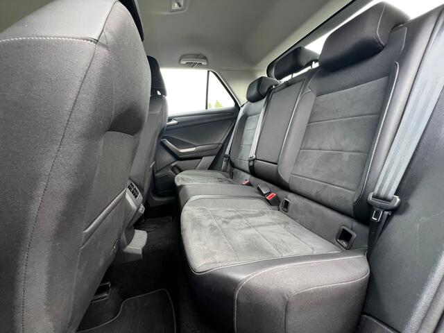 Volkswagen T-Roc 1.0TSI 115pk Style | ACC | IQ.Light | Climate | Carplay