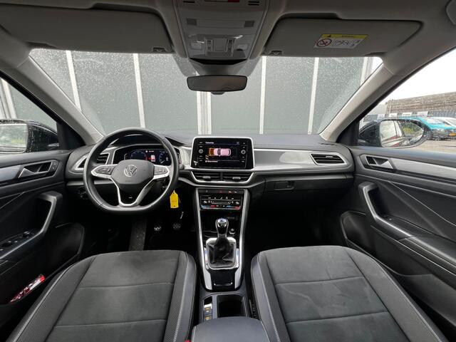 Volkswagen T-Roc 1.0TSI 115pk Style | ACC | IQ.Light | Climate | Carplay