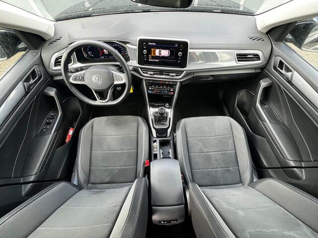 Volkswagen T-Roc 1.0TSI 115pk Style | ACC | IQ.Light | Climate | Carplay