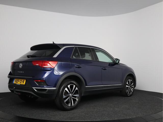 Volkswagen T-Roc 1.5 TSI Sport | Trekhaak afneembaar | Stuurwielverwarming | All-season banden | Navigatie |