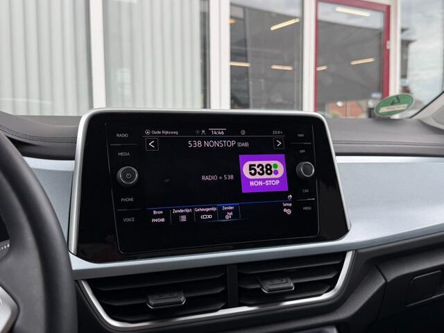 Volkswagen T-Roc 1.0 TSI Life Edition 116 PK I Rijklaar I Stoelverwarming I Getint glas I Adapt. Cruise I Half leer