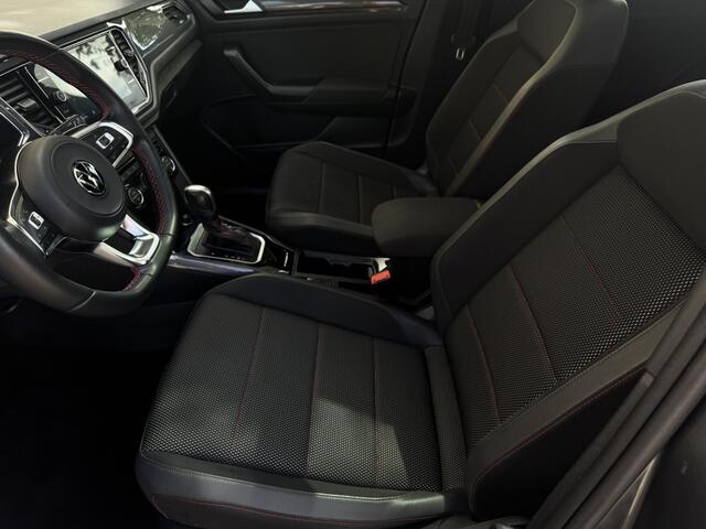 Volkswagen T-Roc 1.5 TSI 150pk DSG R-line Panoramadak VirtualCockpit ACC Carplay Sportstoelen Camera 18" Pdc