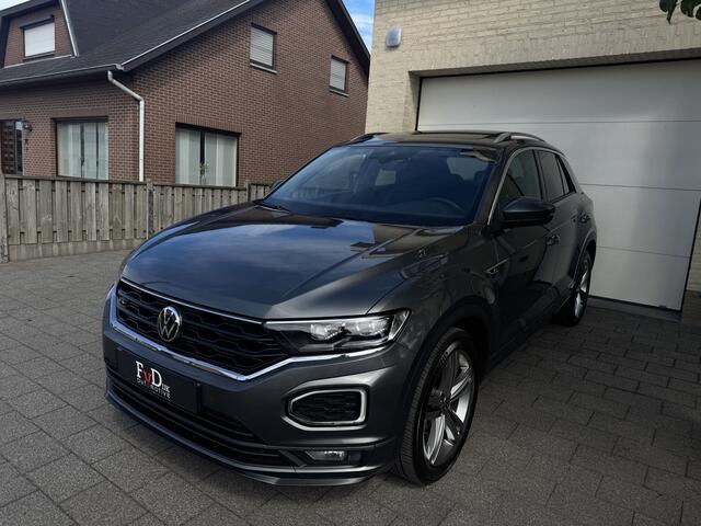Volkswagen T-Roc 1.5 TSI 150pk DSG R-line Panoramadak VirtualCockpit ACC Carplay Sportstoelen Camera 18" Pdc