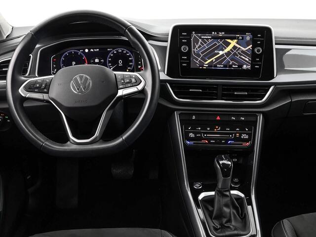 Volkswagen T-Roc 1.5 TSI 150pk DSG Style · Camera · Dodehoeksensor · Apple/Android Car Play · Navigatie · Stuur & Stoelverwarming · 17'' Inch ·