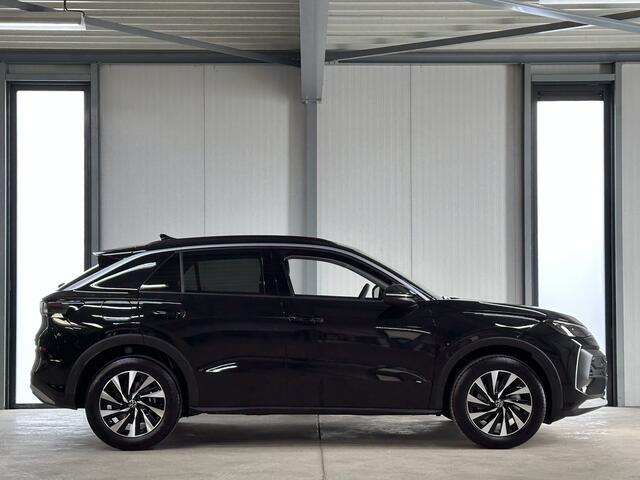 Volkswagen T-Roc 1.5 eTsi 150 pk Life First Edition | Comfort | Camera | Trekhaak |
