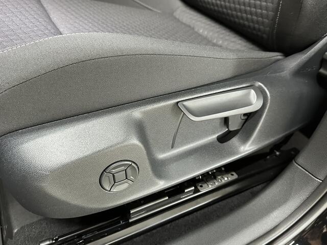 Volkswagen T-Roc 1.5 eTsi 150 pk Life First Edition | Comfort | Camera | Trekhaak |