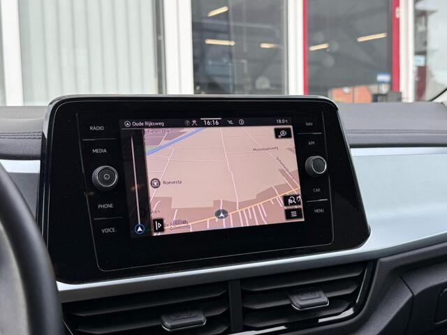 Volkswagen T-Roc 1.0 TSI Life Business I Carplay I Clima I Stoelverwarming I Digitale cockpit I LED
