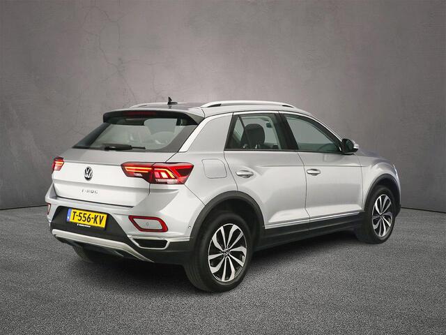Volkswagen T-Roc Style 1.5 TSI 150pk DSG Automaat Adaptive cruise control, Achteruitrijcamera, Stoelverwarming, Parkeersensoren, Elektrische achterklep, LED koplampen, App connect