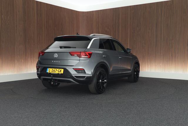 Volkswagen T-Roc 1.5 TSI 150pk DSG Sport Trekhaak Virtual cockpit Keyless Camera Stoelverwarming Navigatie