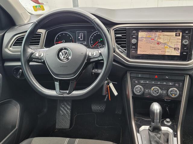 Volkswagen T-Roc 1.5 TSI Sport | Automaat | Trekhaak | Stoelverwarming | Navigatie | Camera