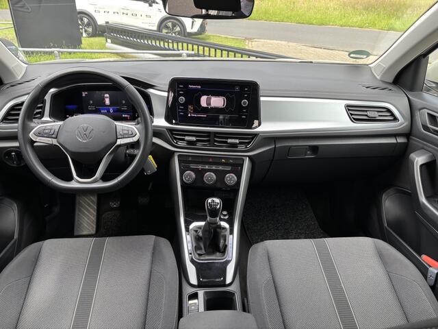 Volkswagen T-Roc 1.0 TSI Life | DIGITAL COCKPIT | LED | Apple/Android | Parkeerse