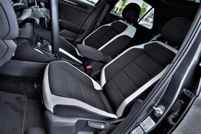 Volkswagen T-Roc 1.5 TSI 150pk Automaat Sport 1e Eig. Pano/Virtual/Camera/Standkachel/Adap-Cruise/Navi/Pdc/Lmv17"