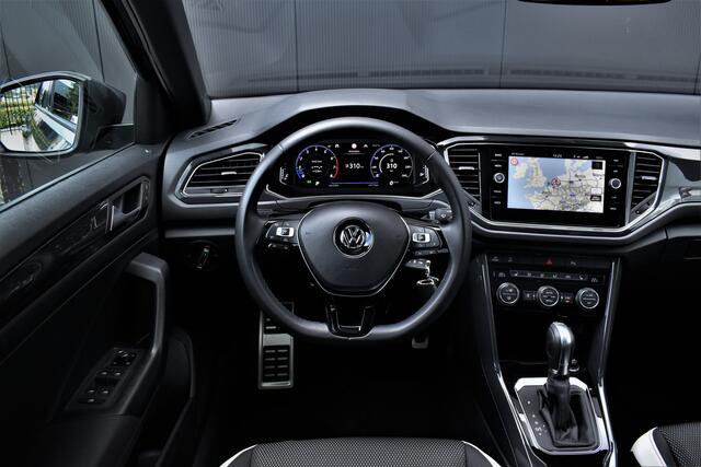 Volkswagen T-Roc 1.5 TSI 150pk Automaat Sport 1e Eig. Pano/Virtual/Camera/Standkachel/Adap-Cruise/Navi/Pdc/Lmv17"