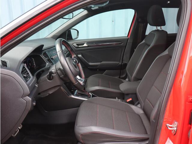 Volkswagen T-Roc 1.5 TSI 150PK AUTOMAAT Sport | NAVI | PANO-DAK | TREKHAAK | CAMERA | CLIMA | ELEK. ACHTERKLEP |