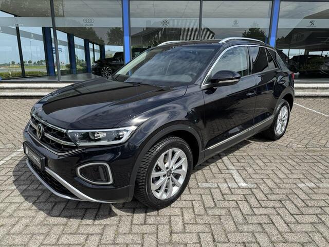 Volkswagen T-Roc 1.5 TSI Style DSG | Trekhaak | IQ.Light | ACC | massagefunctie | App-conn.