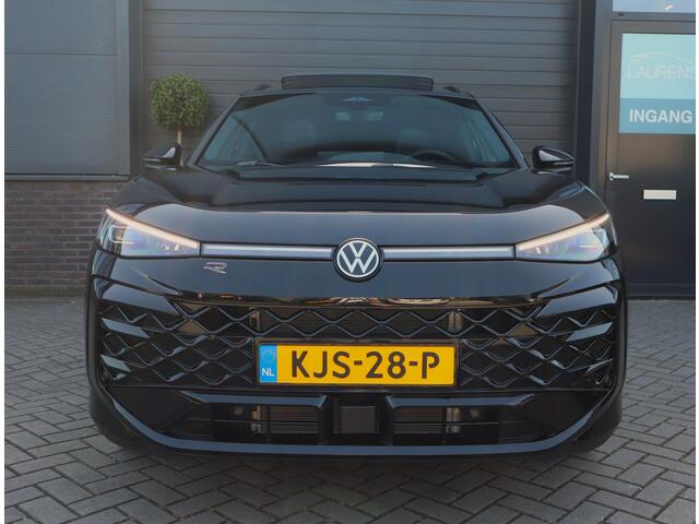 Volkswagen T-Roc 1.5 eTsi R-Line First Edition | Pano | ACC | Stoelverwarming | Grootscherm