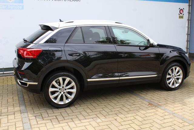 Volkswagen T-Roc 1.0 TSI Style | Incl. 12 maanden Garantie | Adaptive cruise controle | Navigatie | Draadloze telefoonlader | Climate controle | Apple CarPlay/Android Auto | Elektrische kofferbakklep | Parkeersensoren V+A | Virtual cockpit | Origineel NL Auto | NAP |