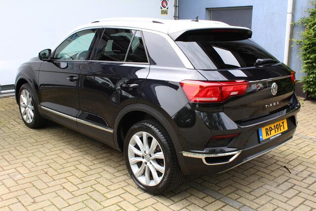 Volkswagen T-Roc 1.0 TSI Style | Incl. 12 maanden Garantie | Adaptive cruise controle | Navigatie | Draadloze telefoonlader | Climate controle | Apple CarPlay/Android Auto | Elektrische kofferbakklep | Parkeersensoren V+A | Virtual cockpit | Origineel NL Auto | NAP |