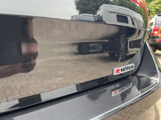 Volkswagen T-Roc 2.0 TSI 4Motion Sport Business R | ACC | PDC | LED | Trekhaak | Beats | Pano | Camera | Winter pakket |