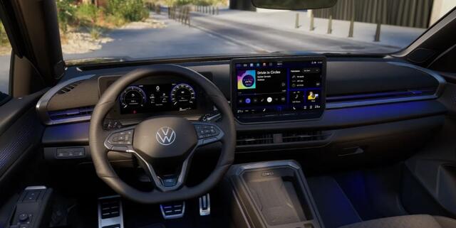 Volkswagen T-Roc 1.5 eTsi R-Line First Edition !!!Profiteer ook van ¤ 4.000 inruilpremie!!!
