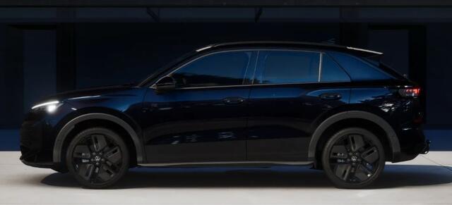 Volkswagen T-Roc 1.5 eTsi R-Line First Edition !!!Profiteer ook van ¤ 4.000 inruilpremie!!!