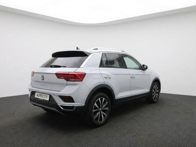 Volkswagen T-Roc 1.5 TSI Sport 150PK | Stoelverwarming | Virtual Cockpit | Camera
