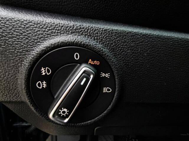 Volkswagen T-Roc 1.5 TSI Sport 150PK | Stoelverwarming | Virtual Cockpit | Camera