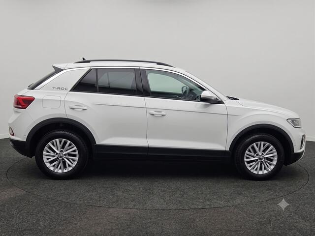 Volkswagen T-Roc 1.0 TSI Life 75 Edition | Navigatie | Camera | PDC | LED | Trekhaak | Virtual Cockpit