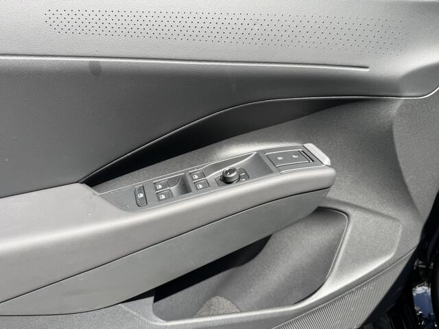 Volkswagen T-Roc 1.5 eTsi 150pk DSG R-Line First Edition Virtual Cockpit Carplay Trekhaak Camera Keyless Stoelverwarming